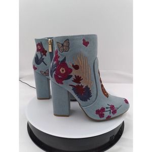 NIB Namaste-11M Embroidered Bootie by Bamboo 4" heel, size 7.5